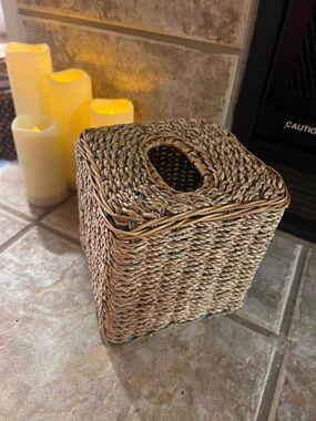 Vintage Woven Rattan Square Tissue Cover in Natural Brown